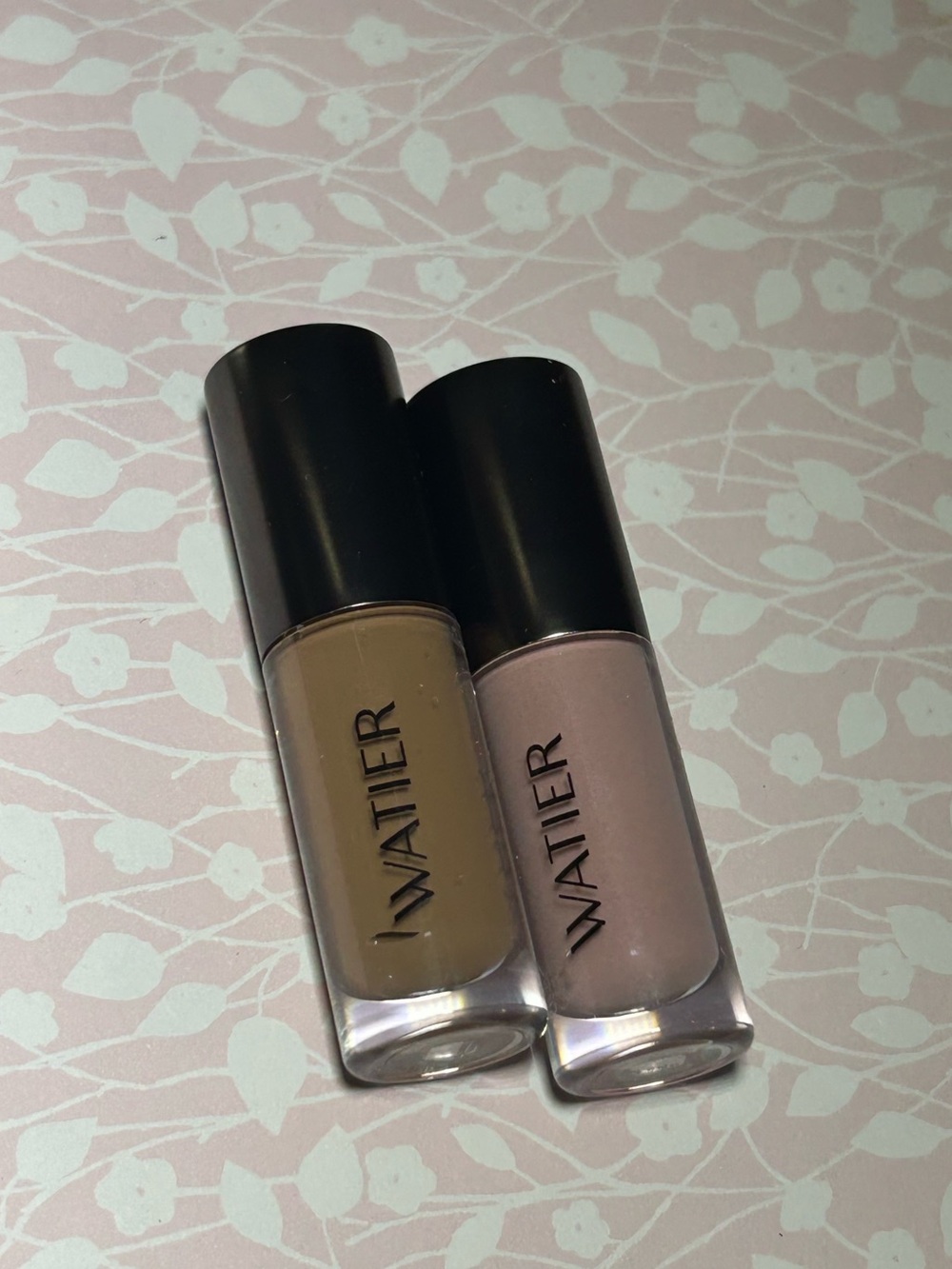 Lise Watier Dual Liquid Velour Matte Eyeshadows- Horizon & Cotton Candy